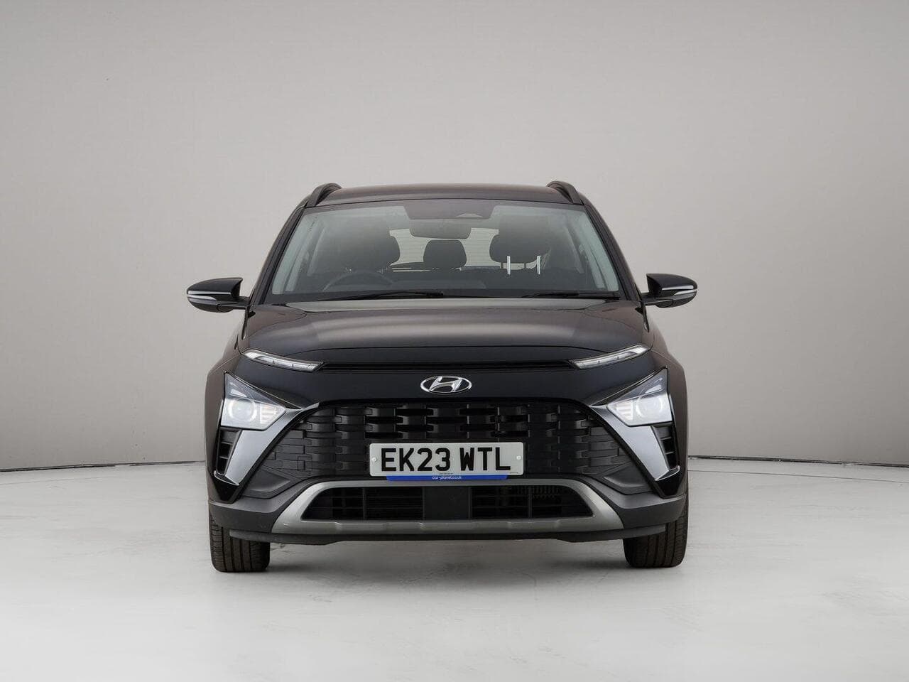 Hyundai BAYON thumbnail Front