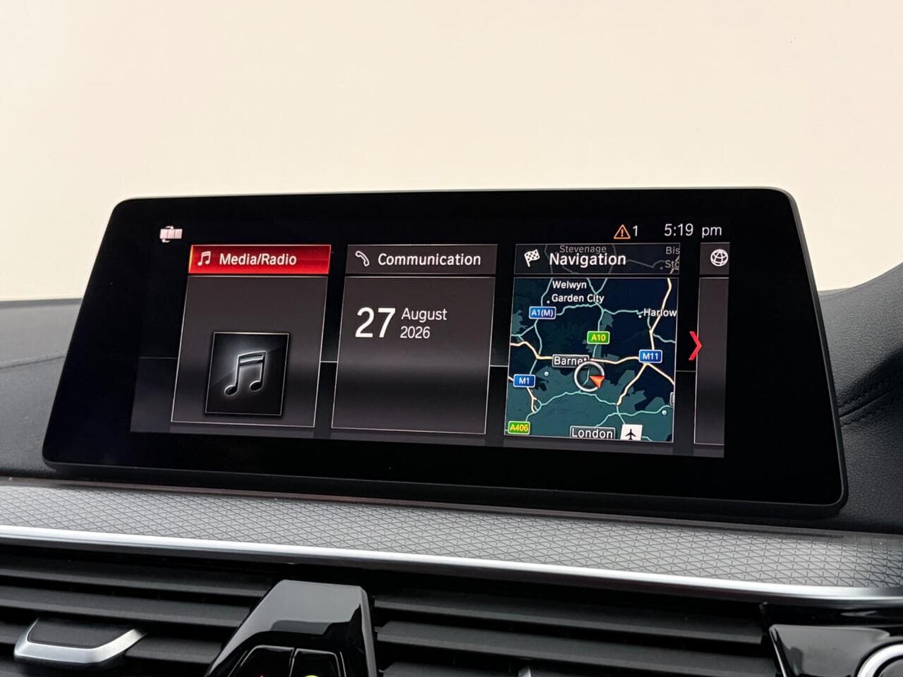 BMW 5 Series thumbnail Infotainment System