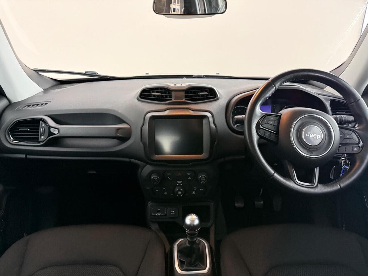 Jeep Renegade thumbnail Interior Front
