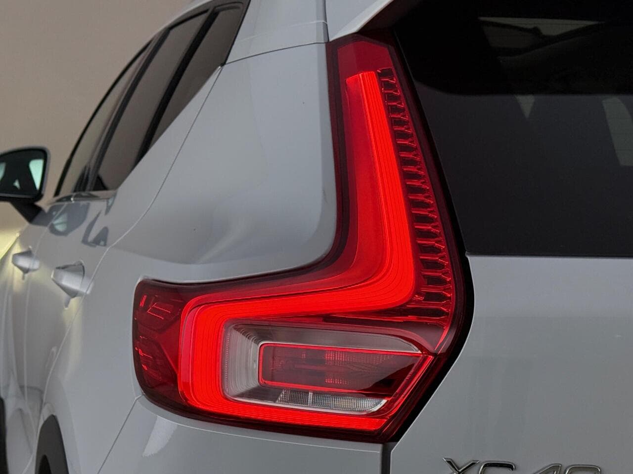 Volvo XC40 thumbnail Lights Rear