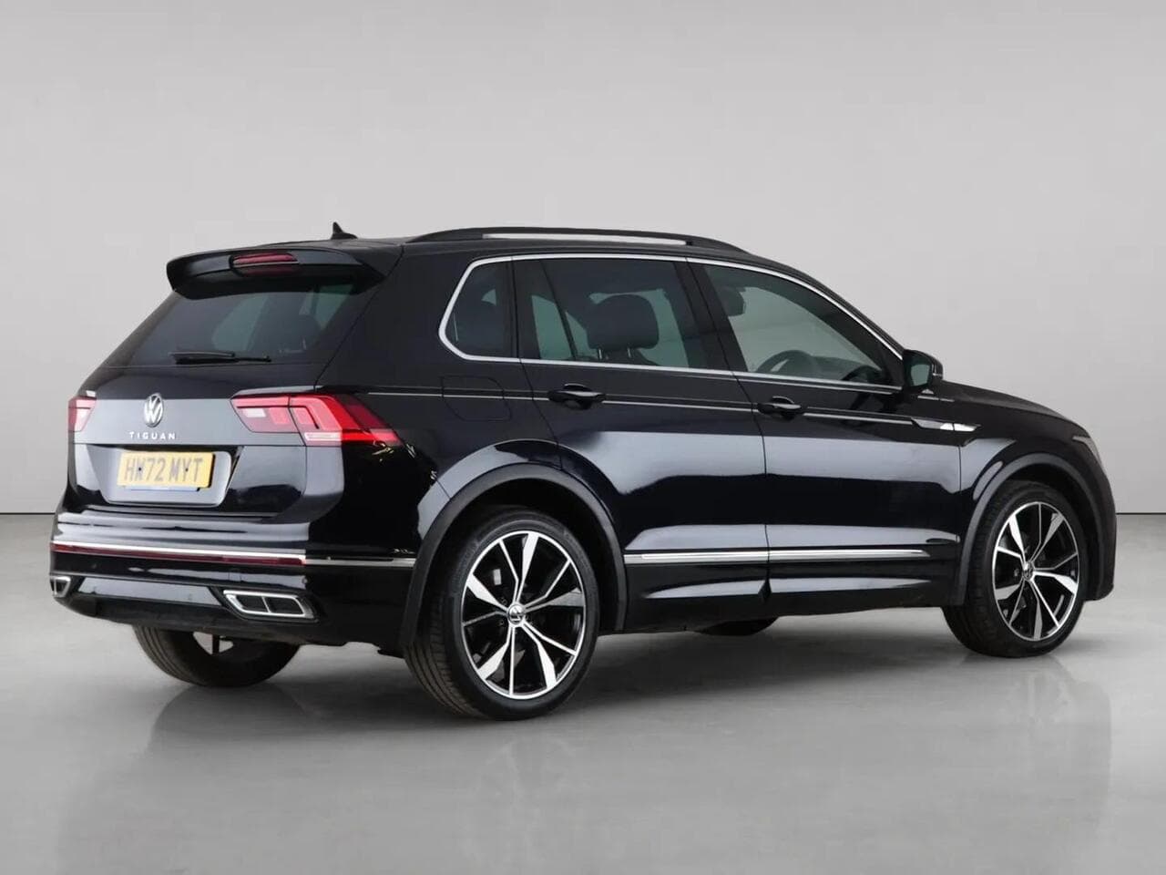 Volkswagen Tiguan thumbnail Rear Right