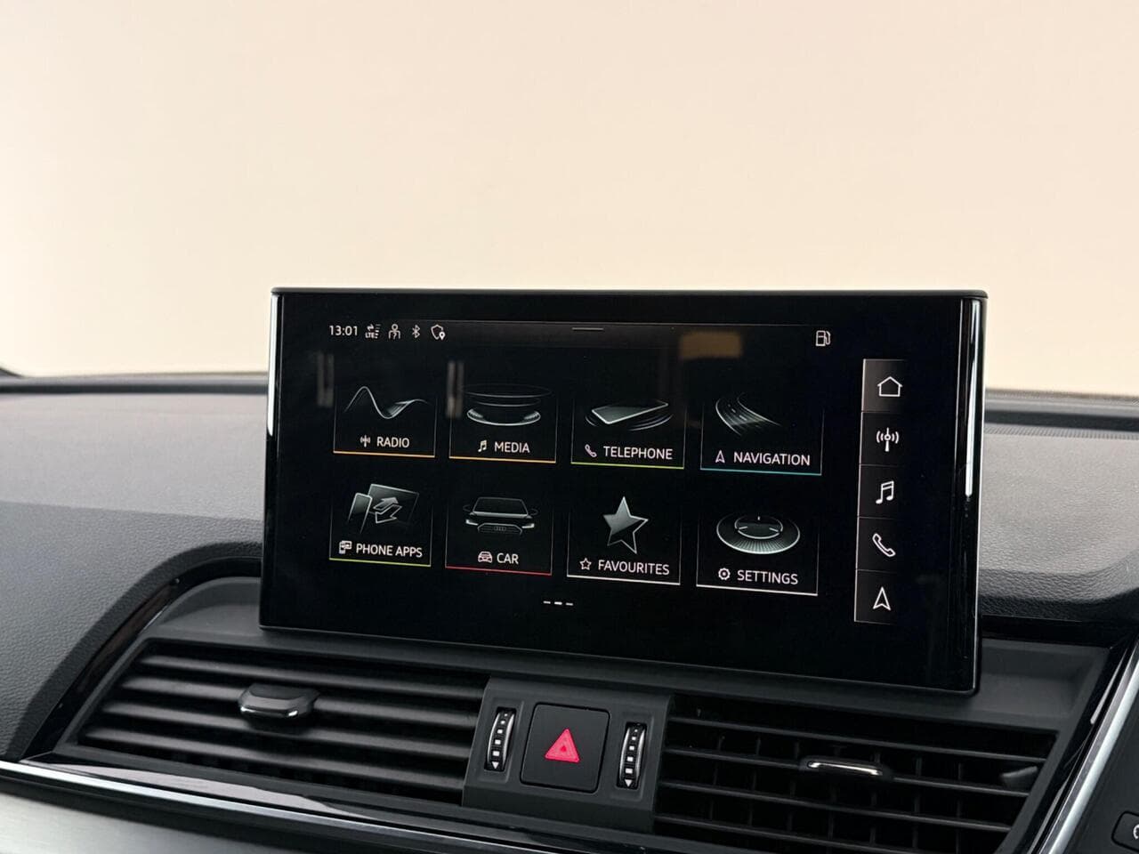 Audi Q5 thumbnail Infotainment System