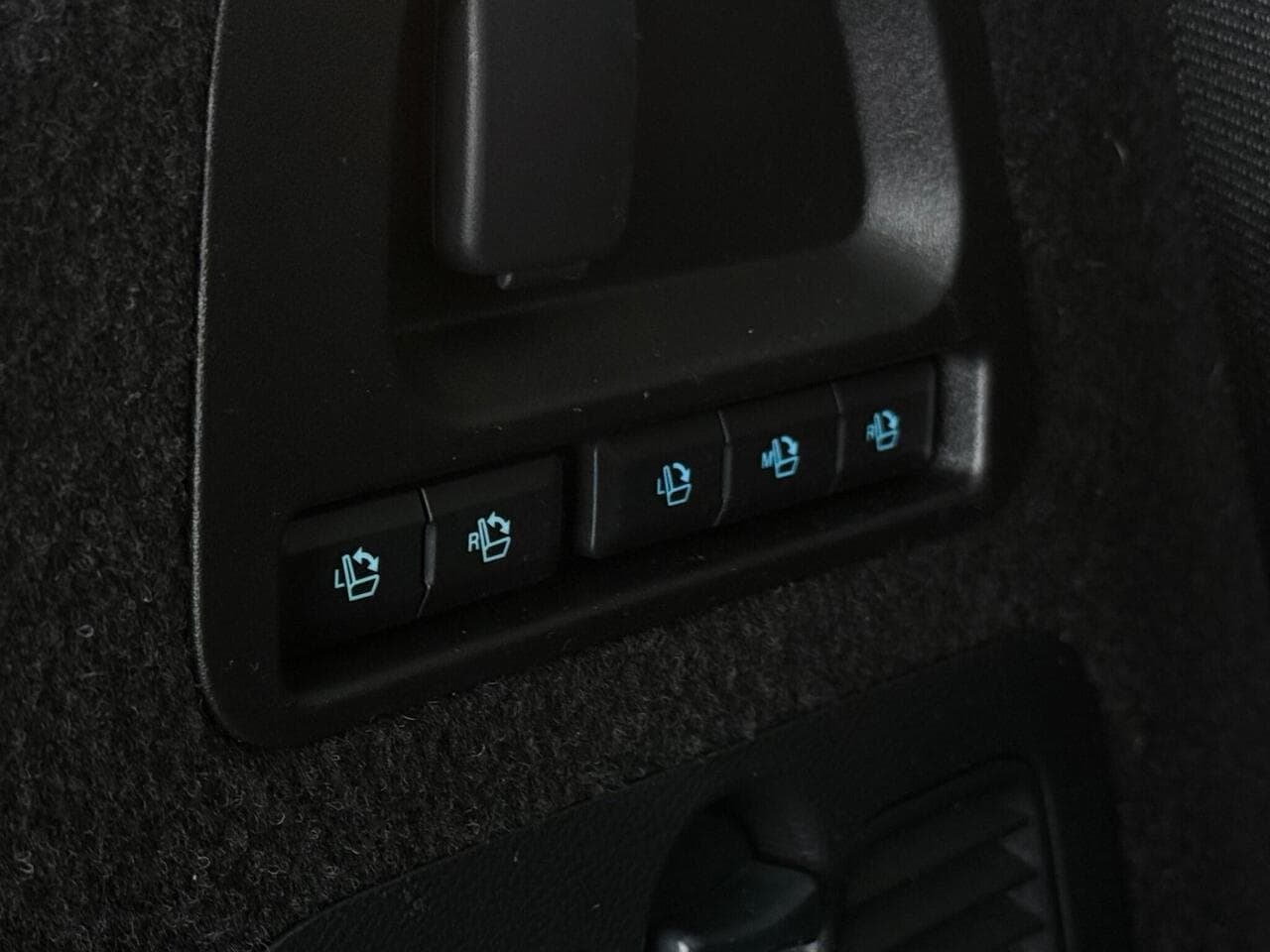 Ford Galaxy thumbnail Misc Controls