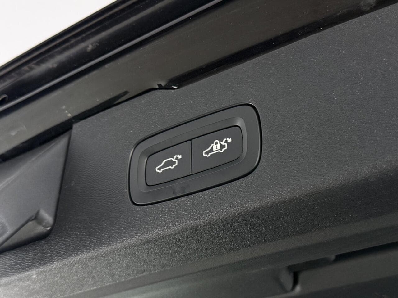 Volvo V60 thumbnail Misc Controls