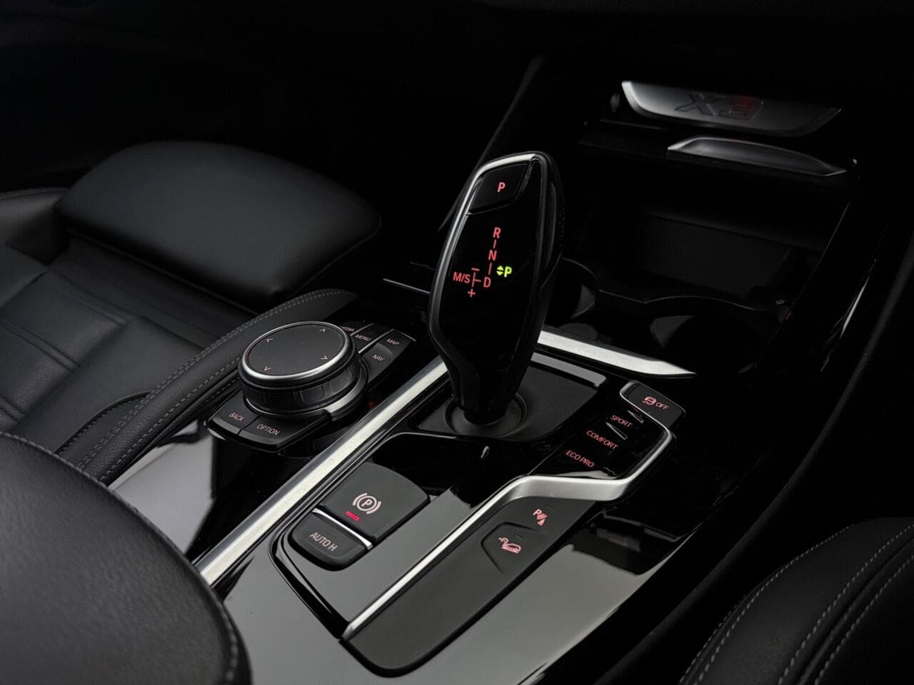 BMW X3 thumbnail Interior Front