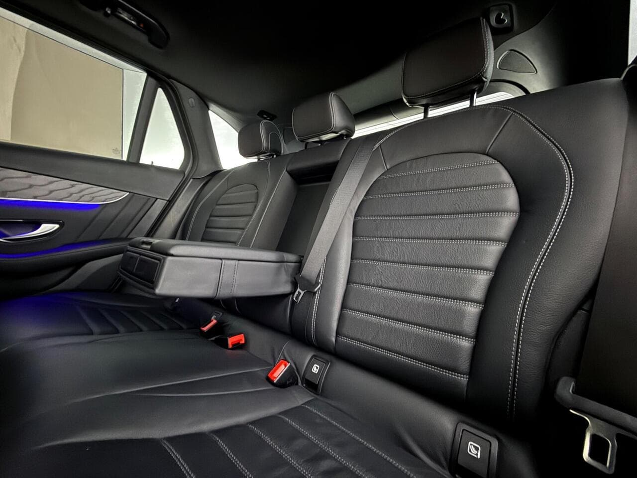 Mercedes-Benz GLC thumbnail Seats Rear