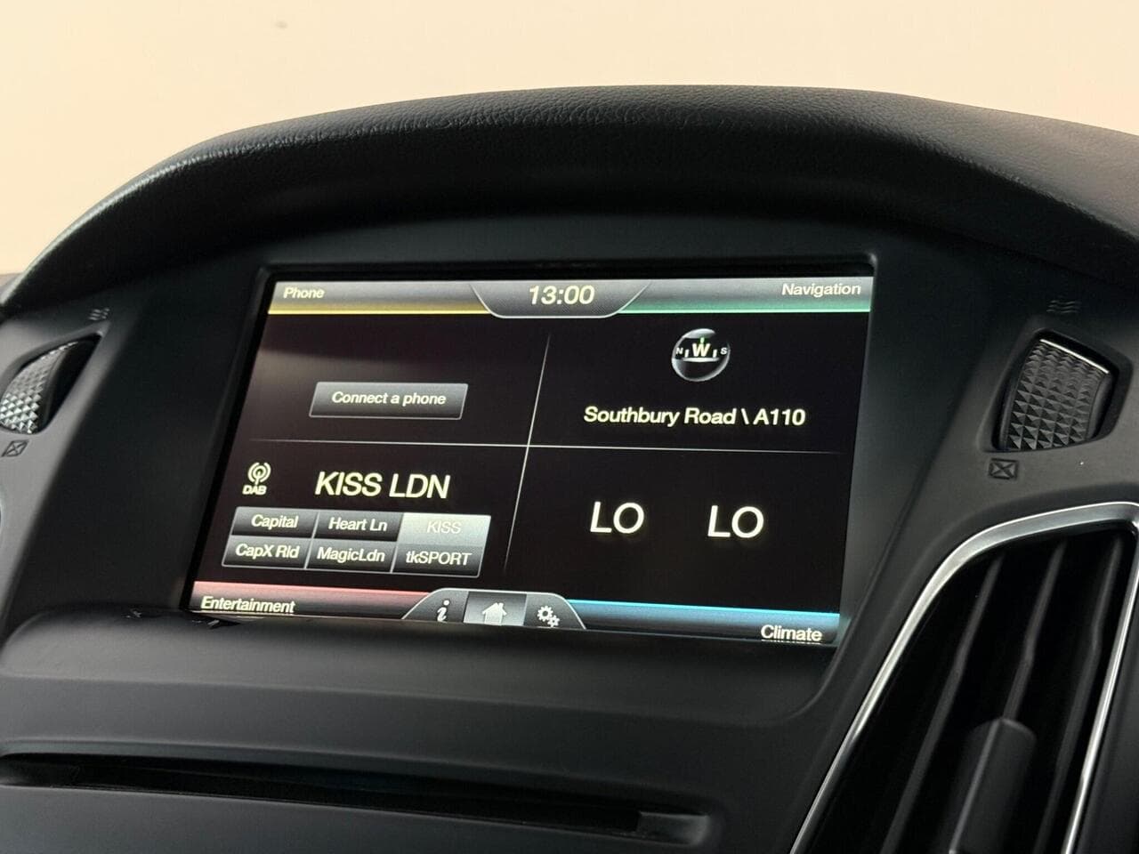 Ford Focus thumbnail Infotainment System