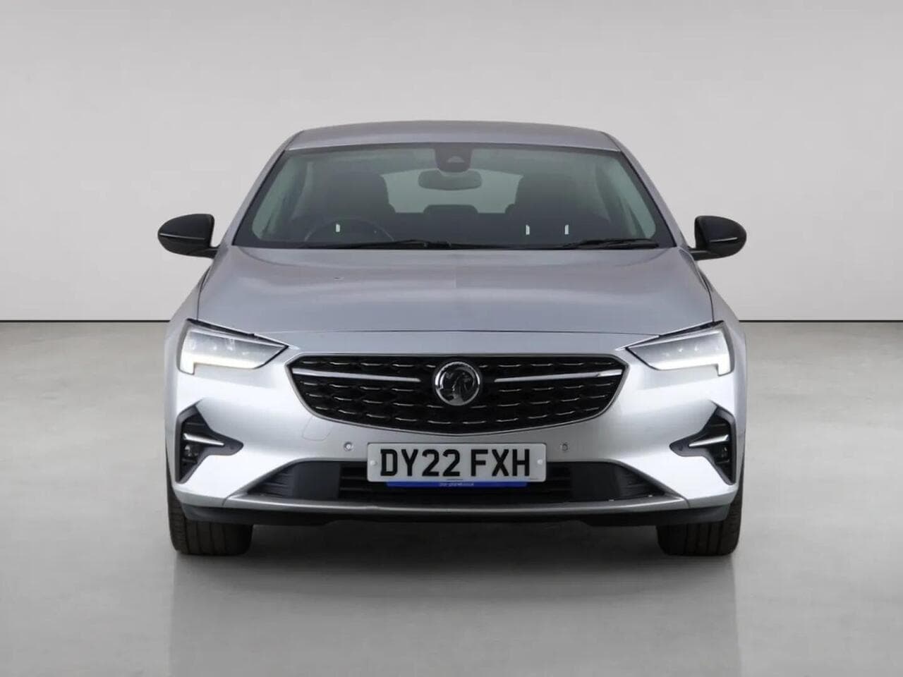 Vauxhall Insignia thumbnail Front