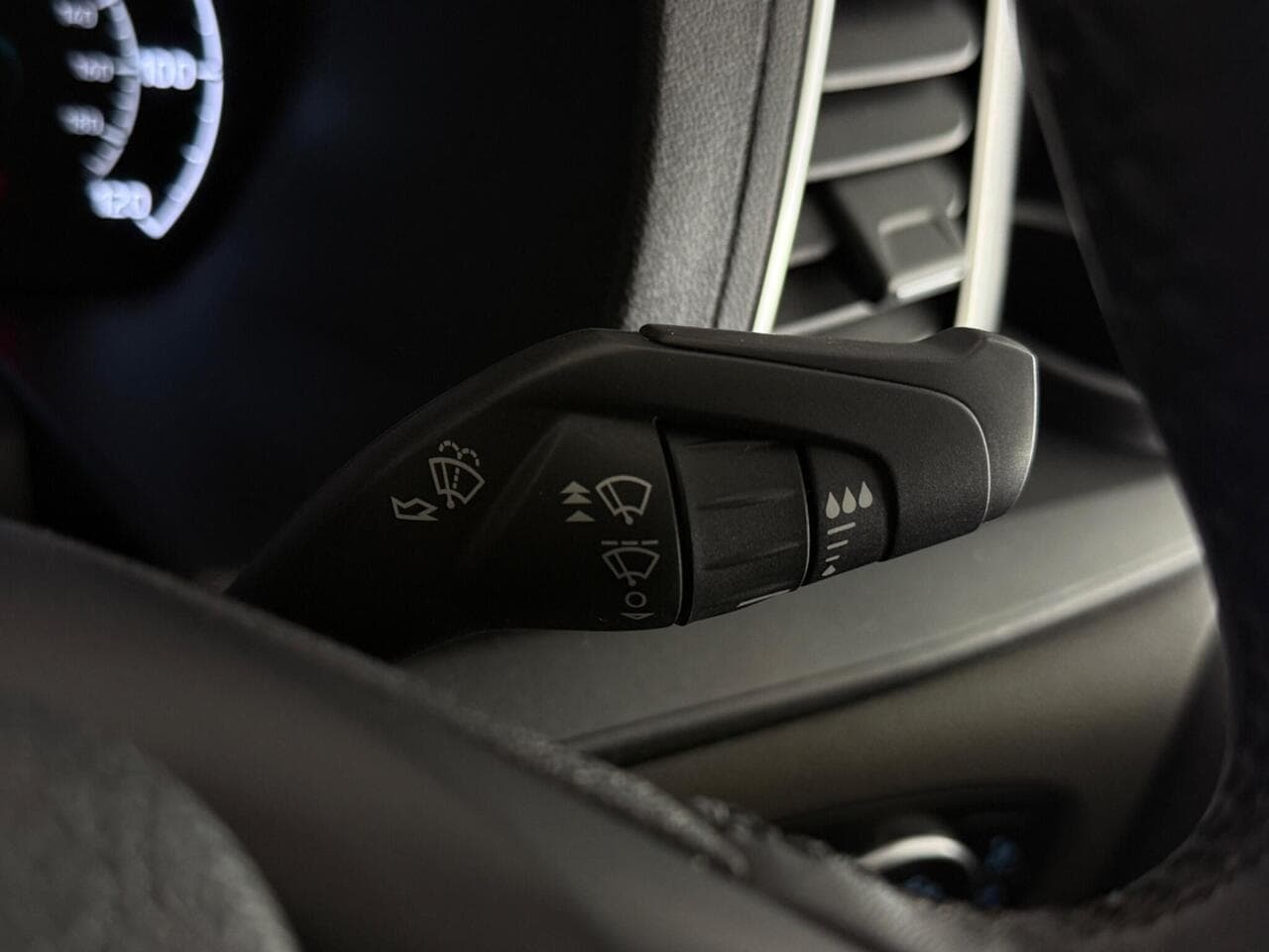 Ford Transit Custom thumbnail Misc Controls