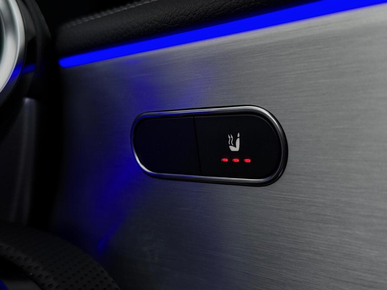 Mercedes-Benz CLA thumbnail Misc Controls