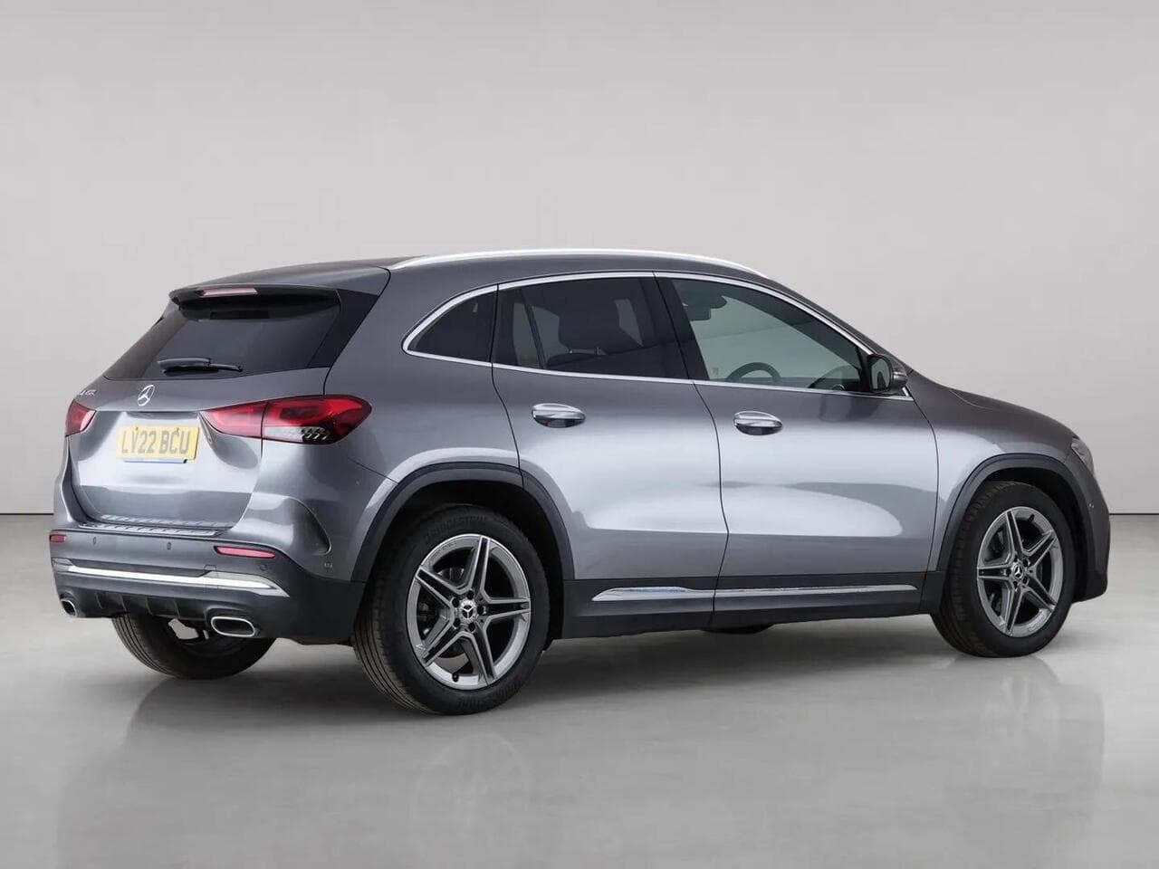 Mercedes-Benz GLA thumbnail Rear Right