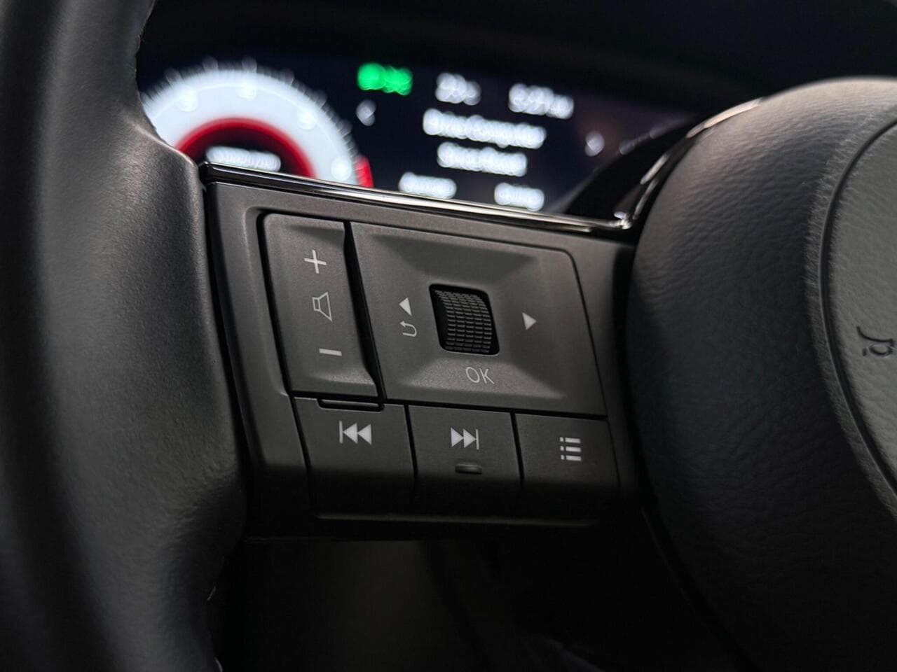 Nissan Qashqai thumbnail Misc Controls