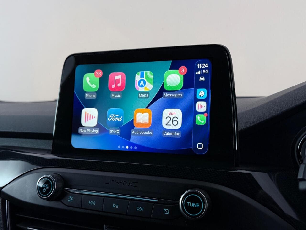 Ford Focus thumbnail Infotainment System