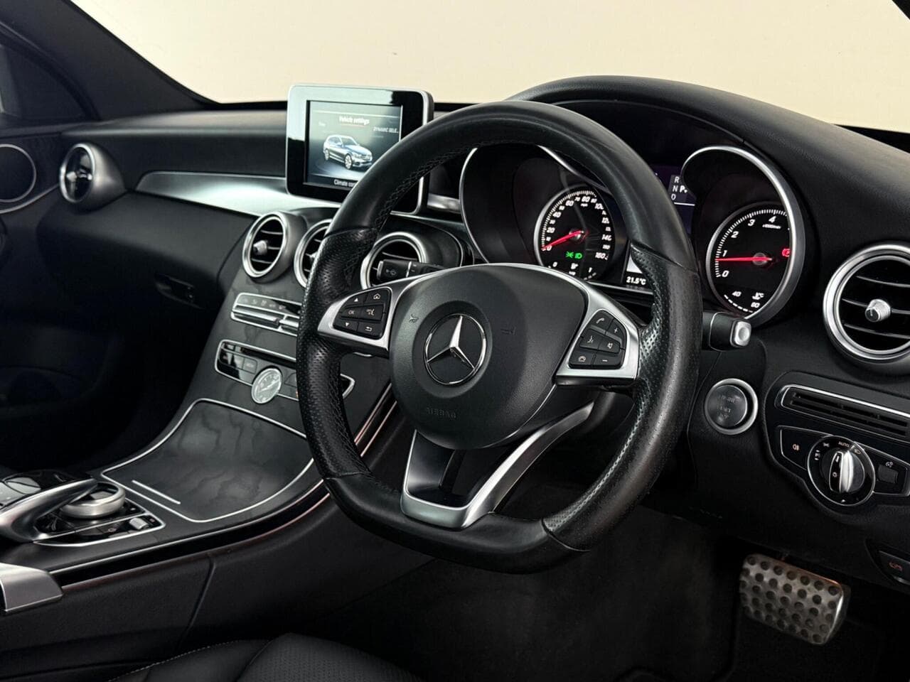 Mercedes-Benz C Class thumbnail Steering Wheel