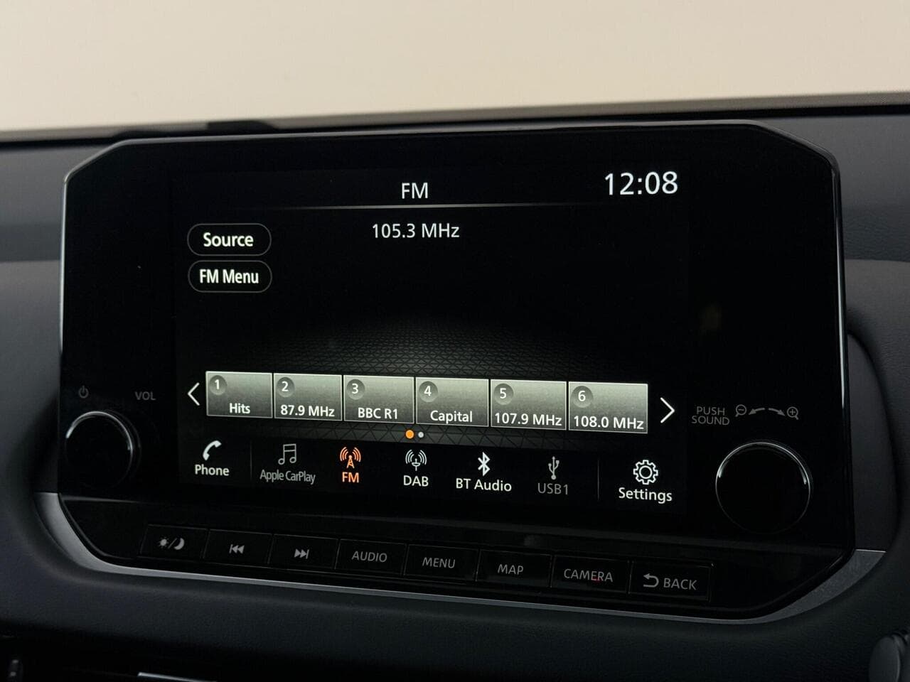 Nissan Qashqai thumbnail Infotainment System
