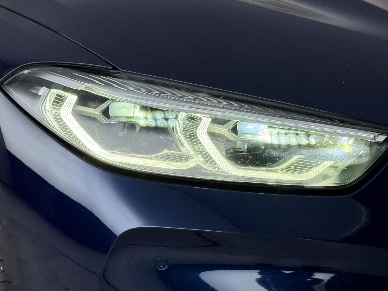 BMW 8 Series thumbnail Lights Front
