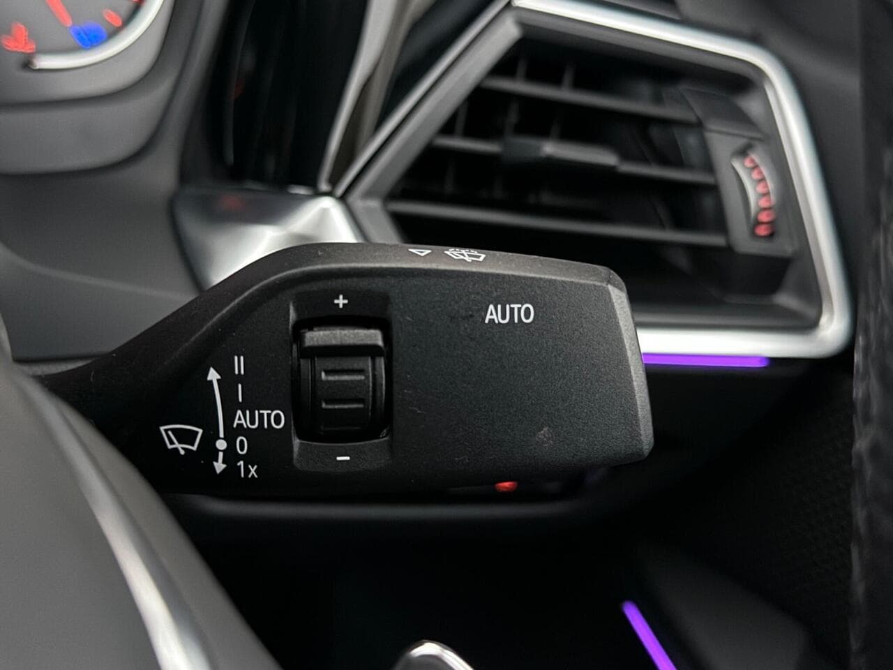 BMW 3 Series thumbnail Misc Controls
