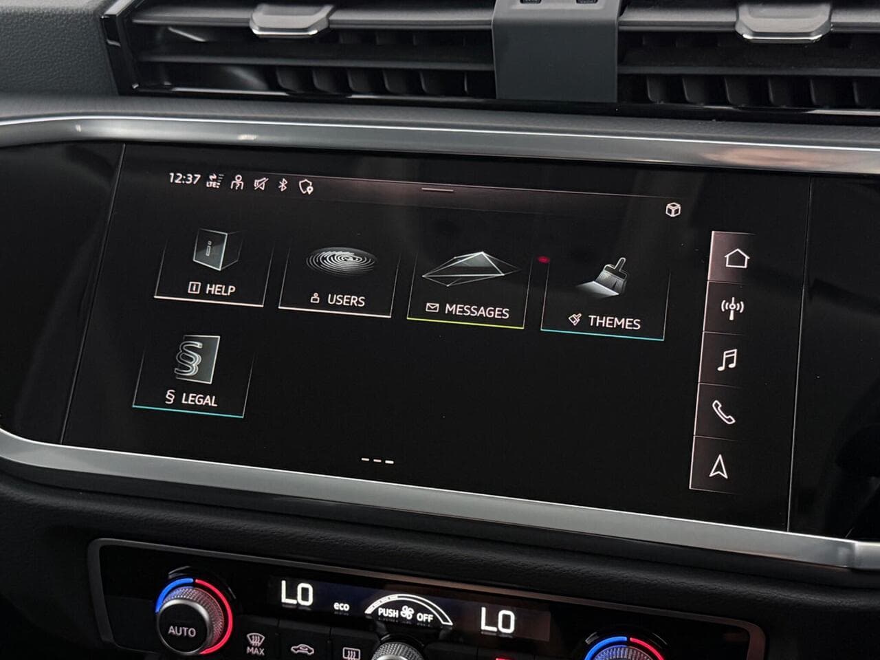 Audi Q3 thumbnail Infotainment System