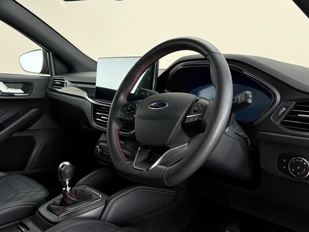 Ford Focus thumbnail Interior Front