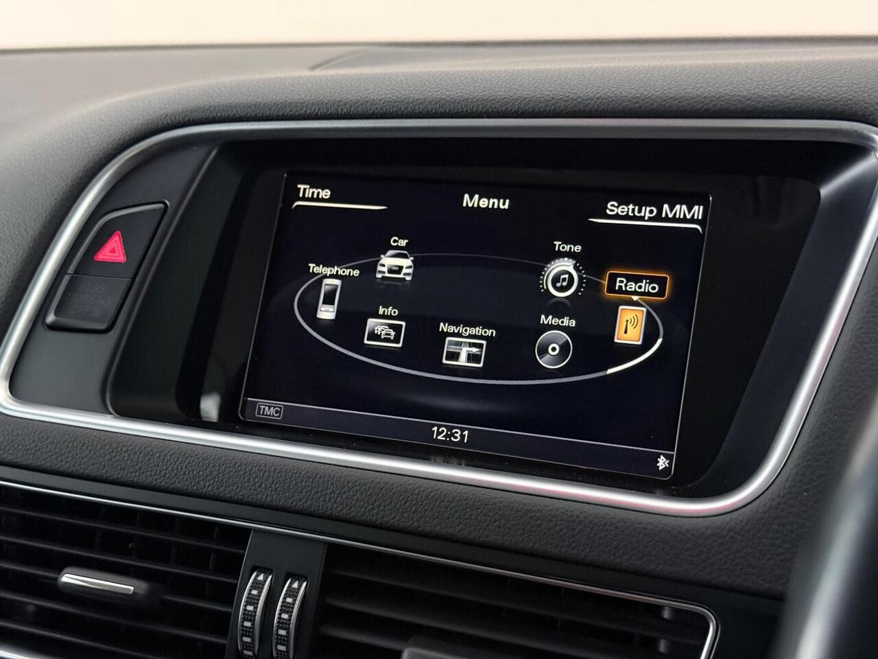 Audi Q5 thumbnail Infotainment System