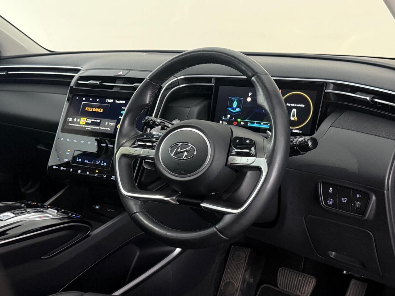 Hyundai TUCSON thumbnail Steering Wheel