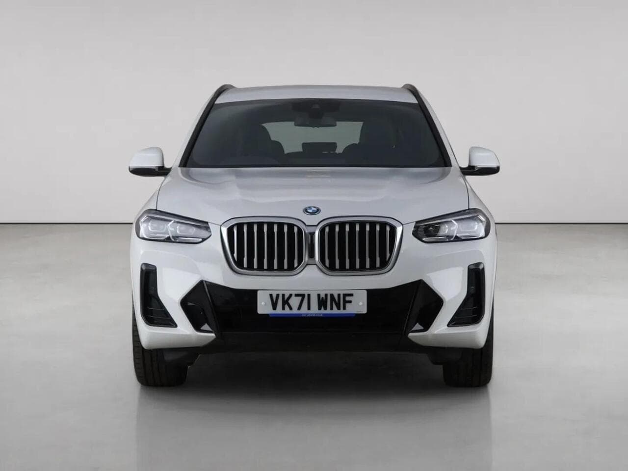 BMW X3 thumbnail Front