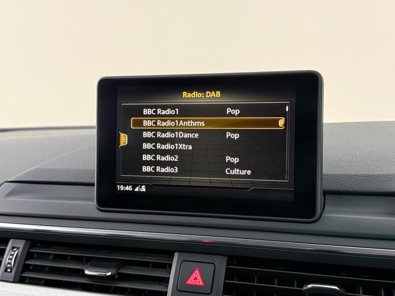 Audi A4 thumbnail Infotainment System