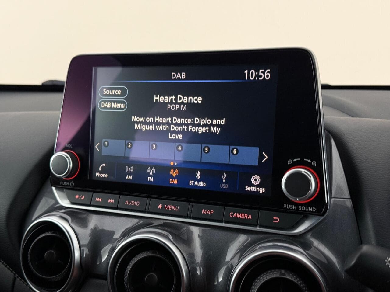 Nissan Juke thumbnail Infotainment System