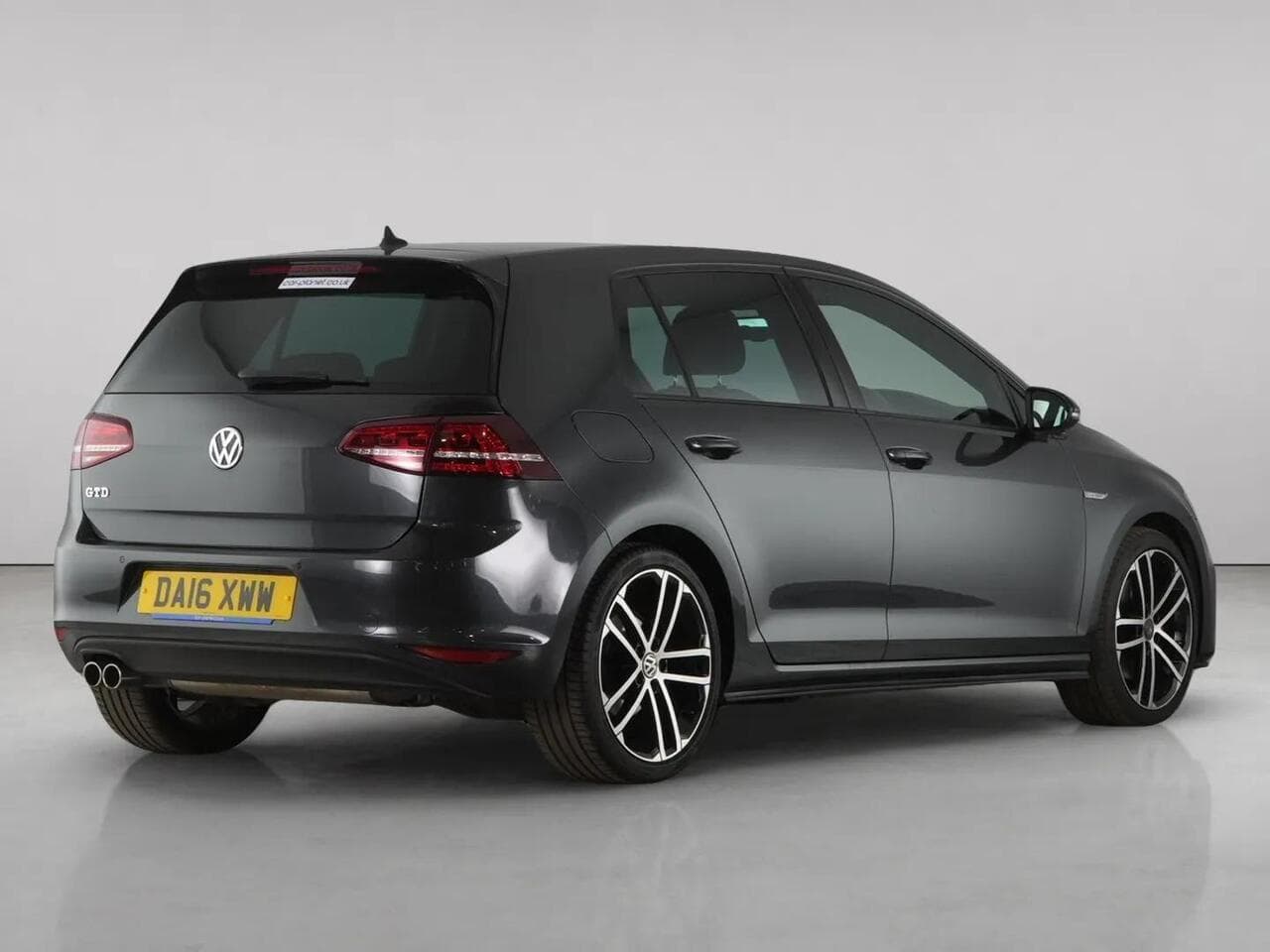 Volkswagen Golf thumbnail Rear Right