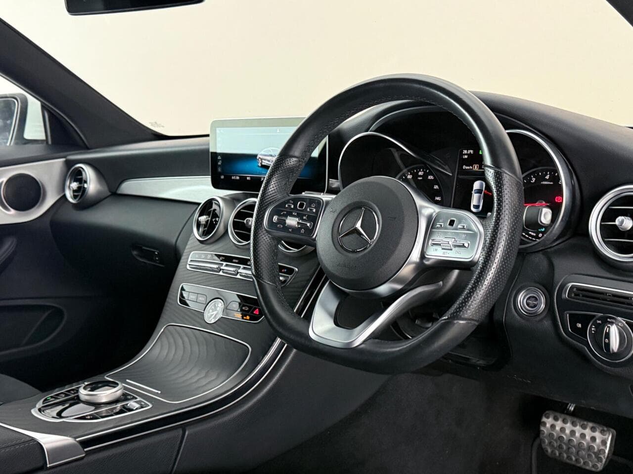 Mercedes-Benz C Class thumbnail Interior Front