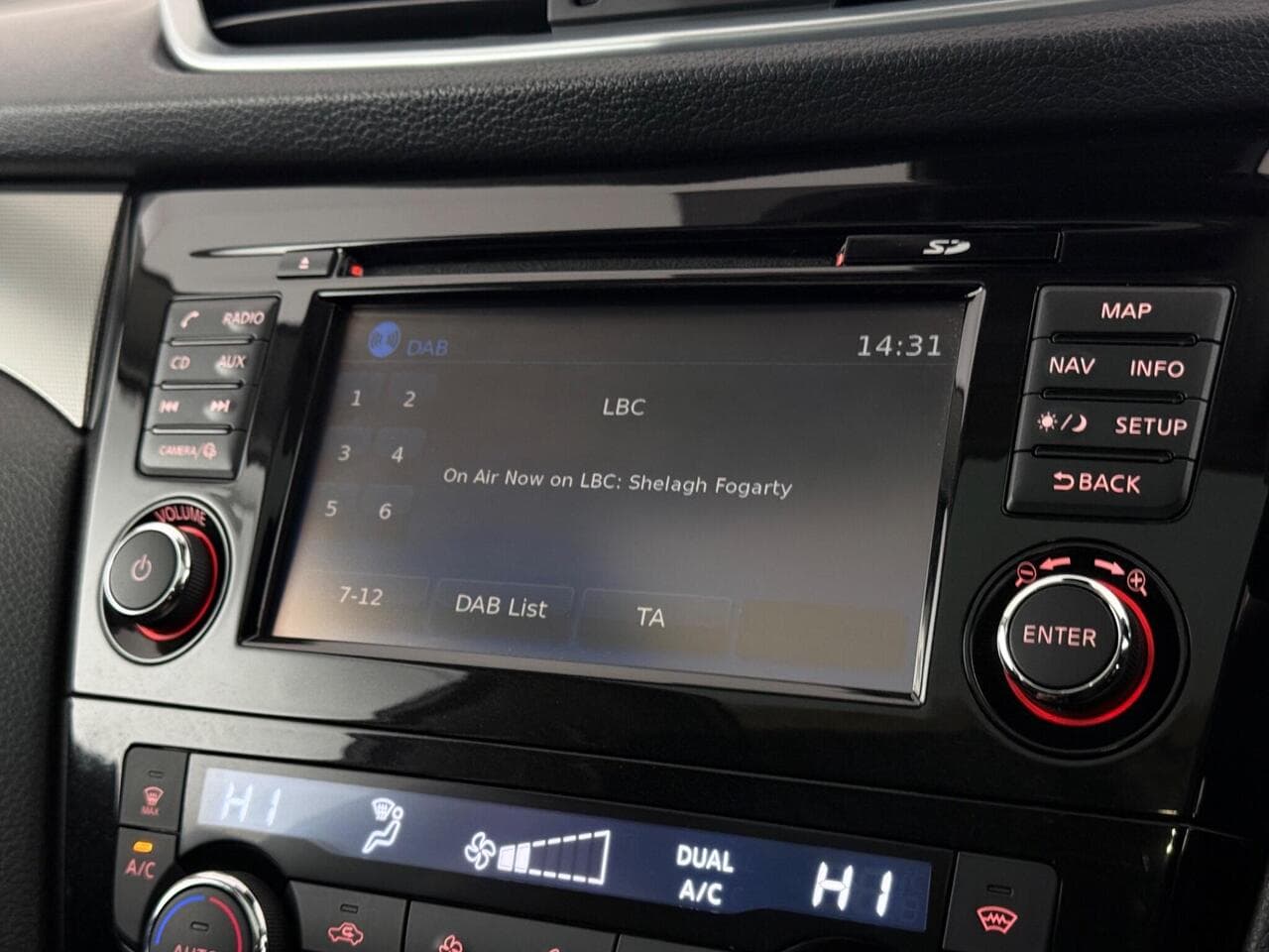 Nissan Qashqai thumbnail Infotainment System