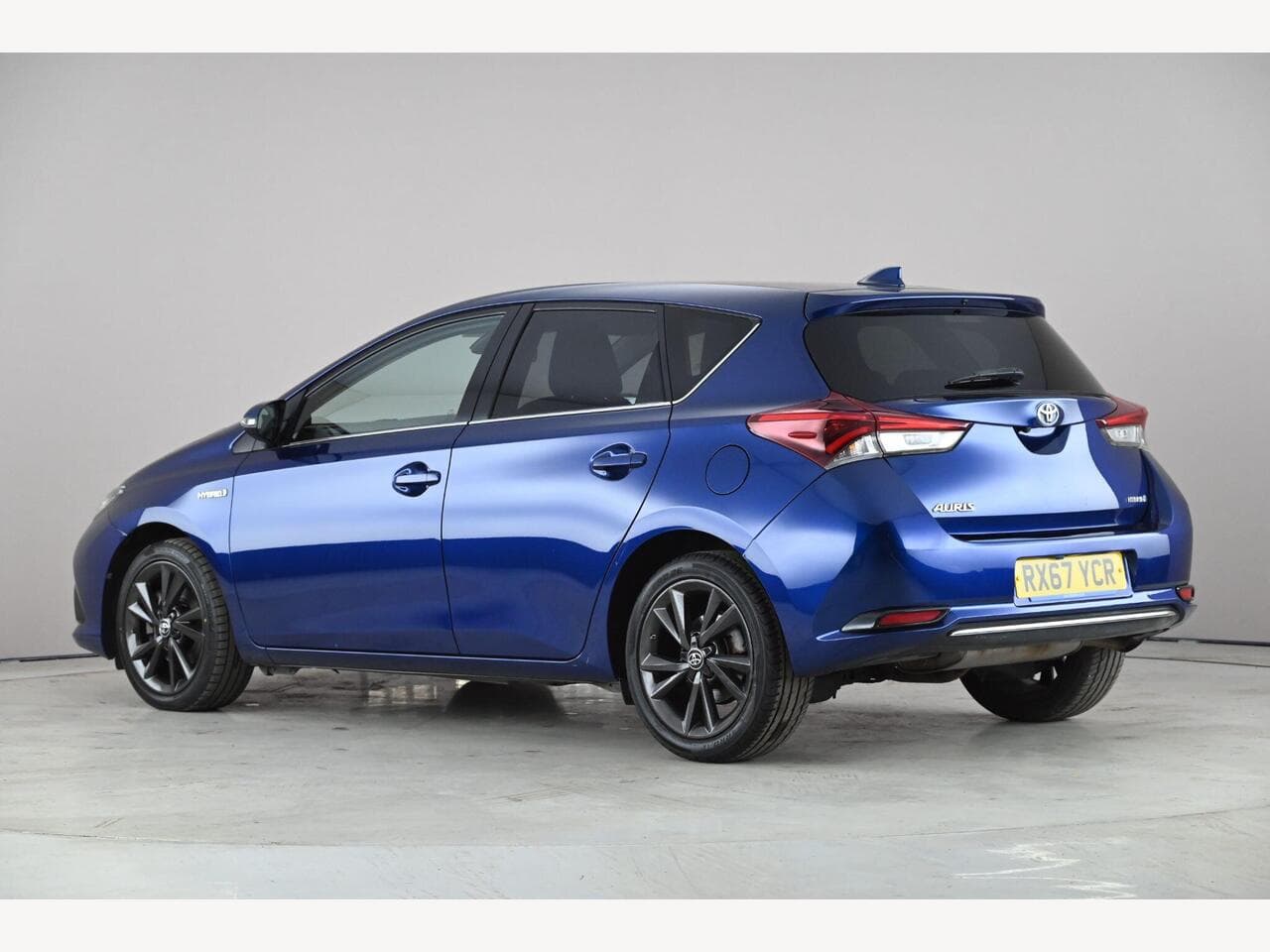 Toyota Auris thumbnail Rear Left