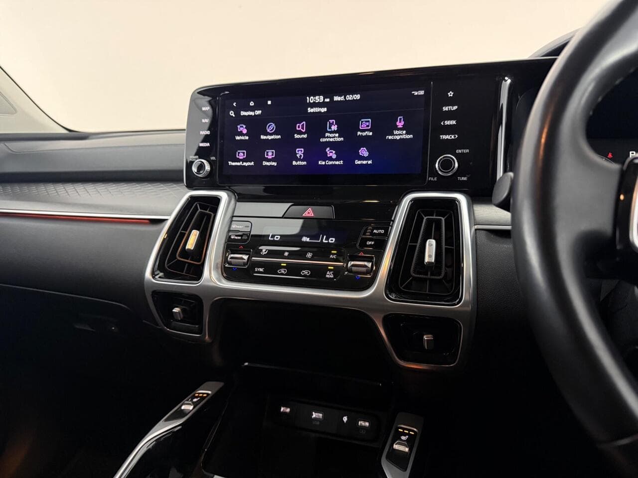 Kia Sorento thumbnail Infotainment System