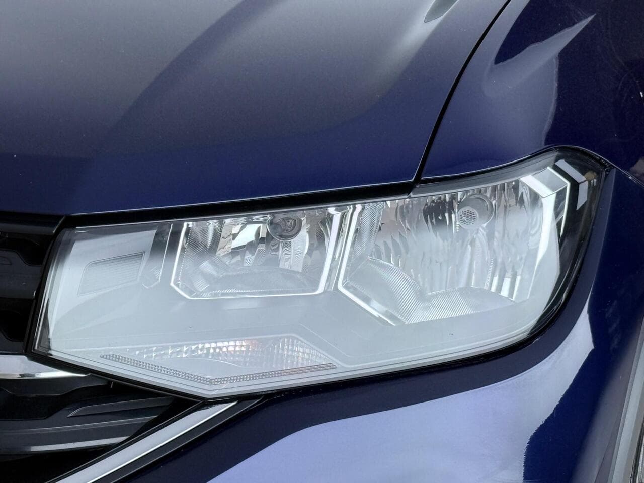 Volkswagen T-Cross thumbnail Lights Front