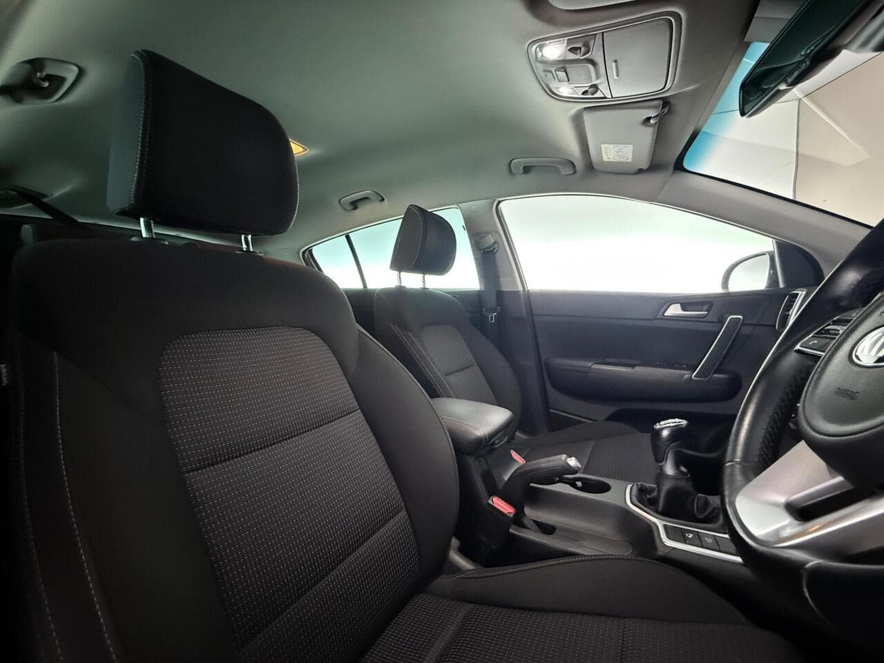 Kia Sportage thumbnail Seat Driver