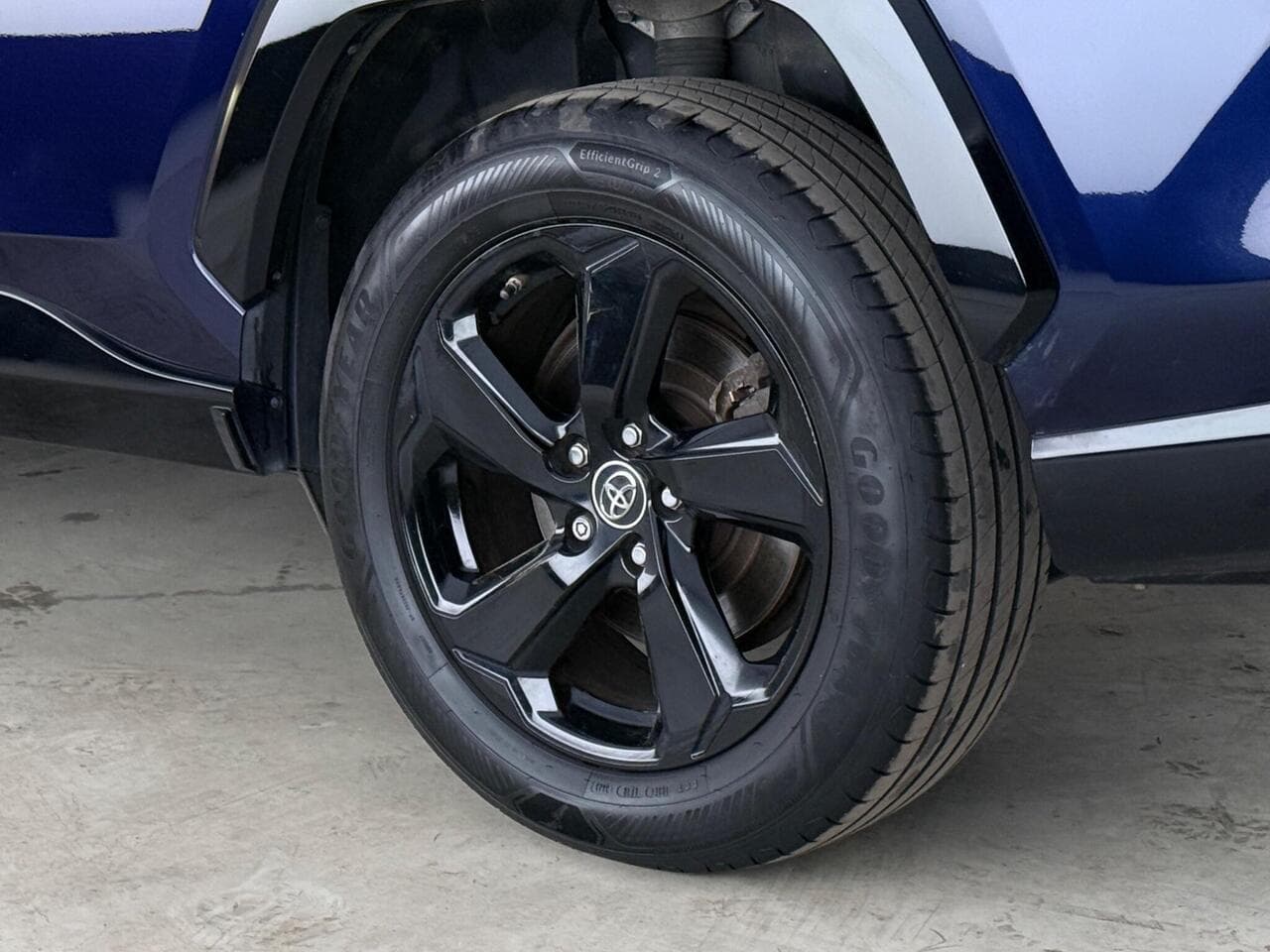 Toyota RAV4 thumbnail Wheel