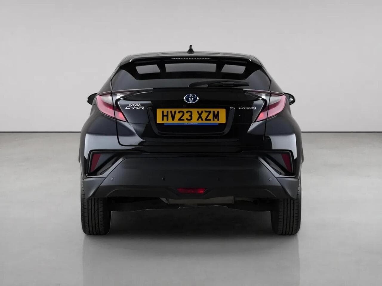 Toyota C-HR thumbnail Rear
