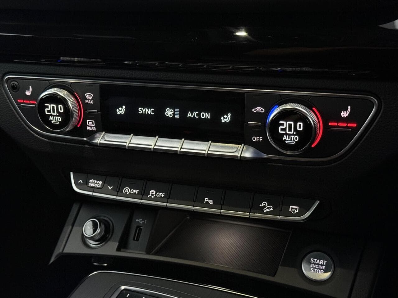 Audi Q5 thumbnail Infotainment System