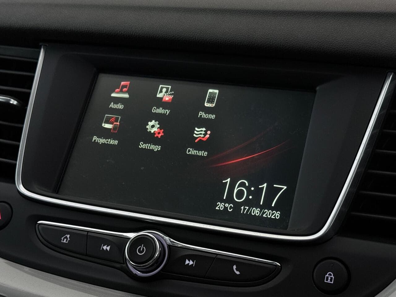 Vauxhall Grandland X thumbnail Infotainment System