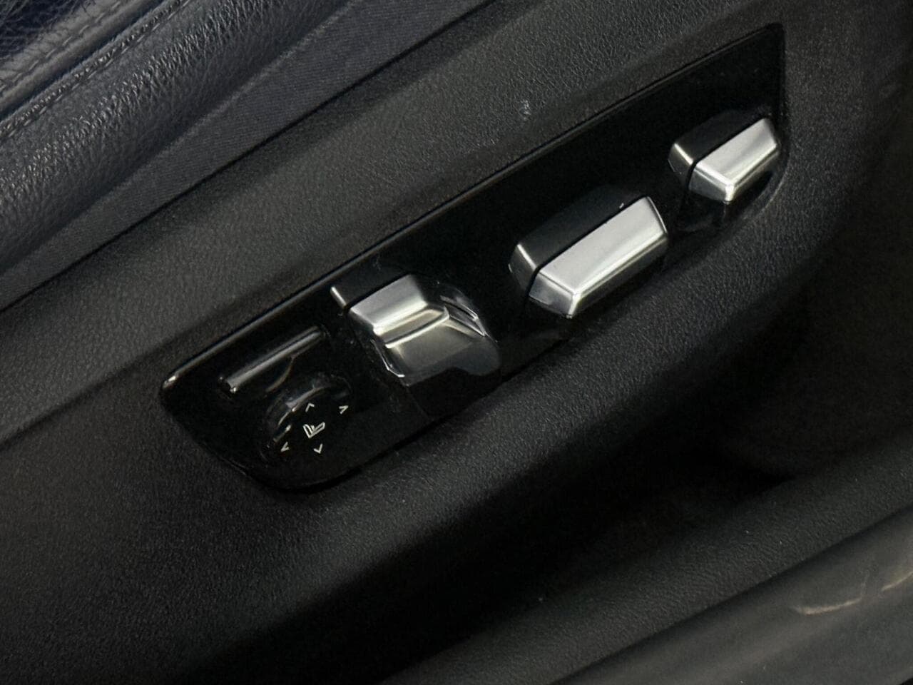 BMW 5 Series thumbnail Misc Controls