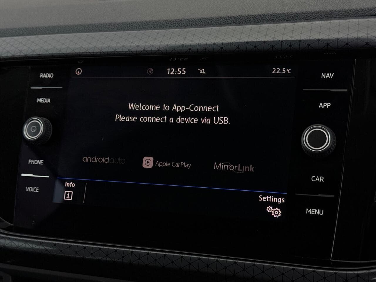 Volkswagen T-Cross thumbnail Infotainment System