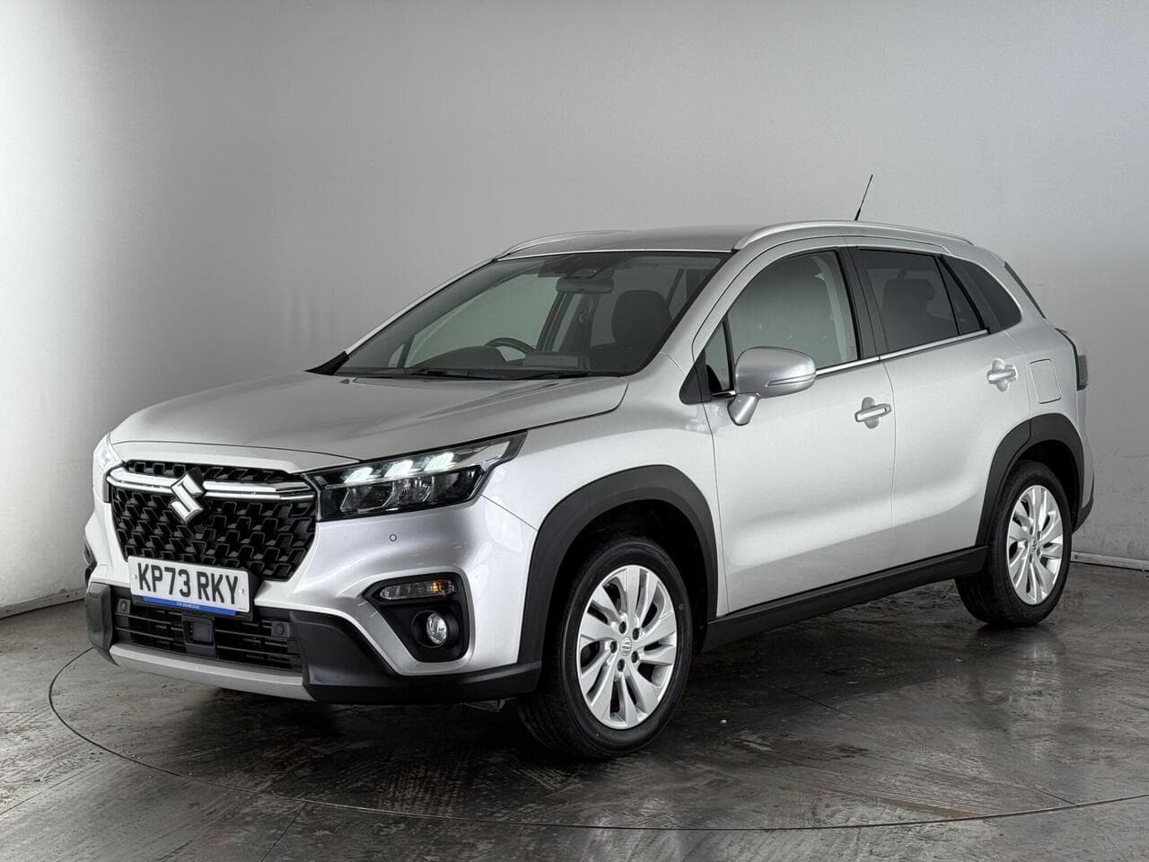 Suzuki S-Cross thumbnail Front Left