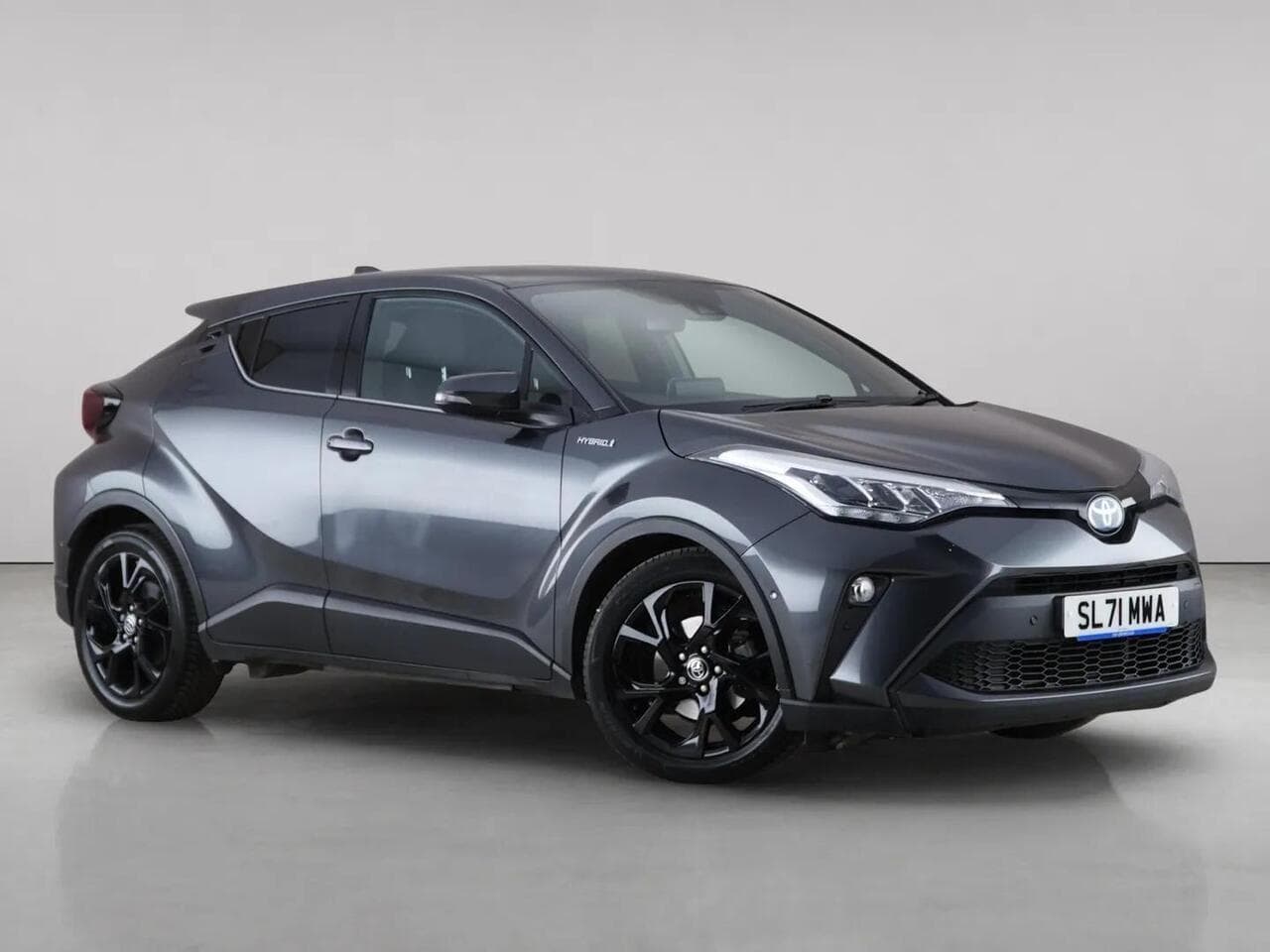 Toyota C-HR - Toyota C-HR 1.8 VVT-h Design CVT Euro 6 (s/s) 5dr