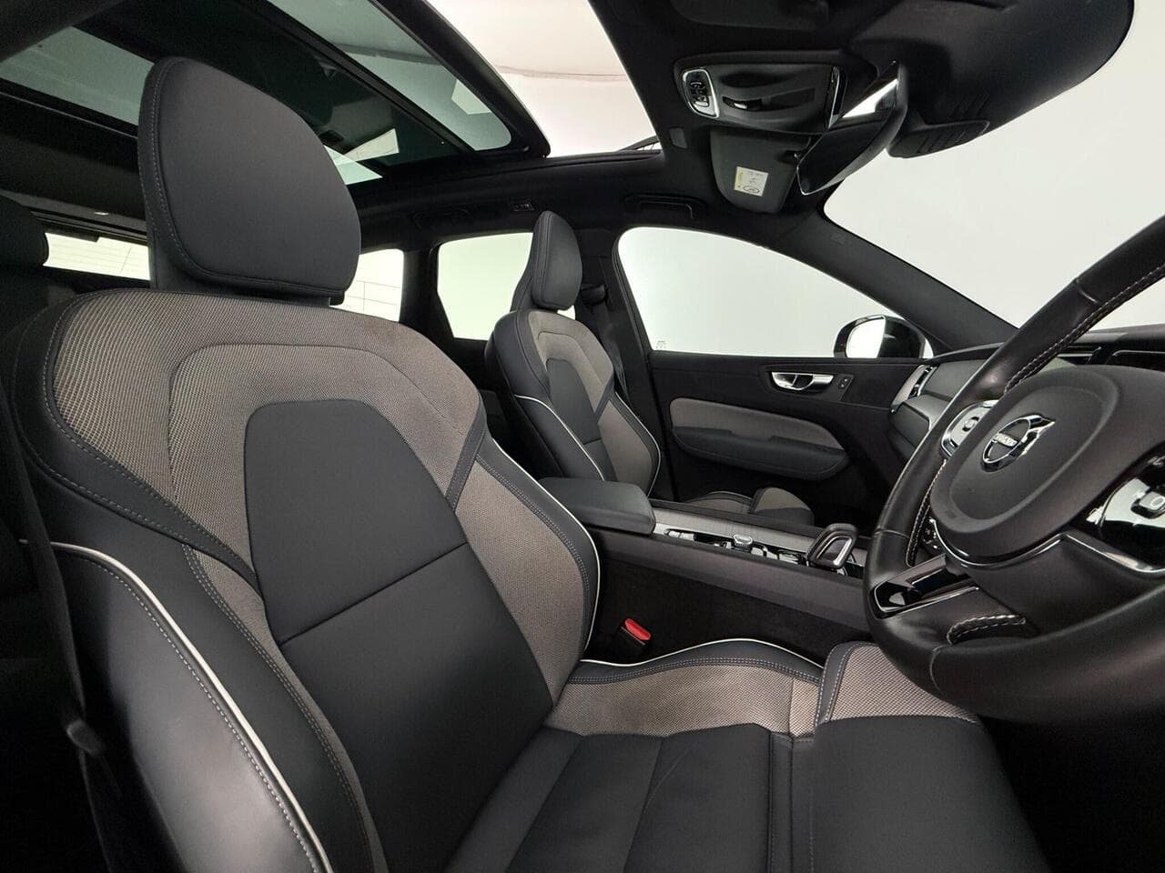Volvo XC60 thumbnail Seat Driver