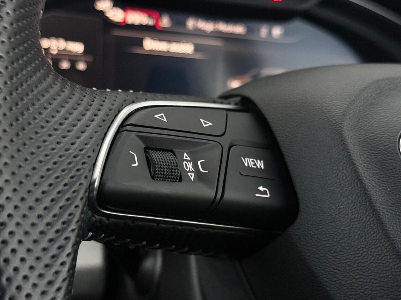Audi Q5 thumbnail Misc Controls