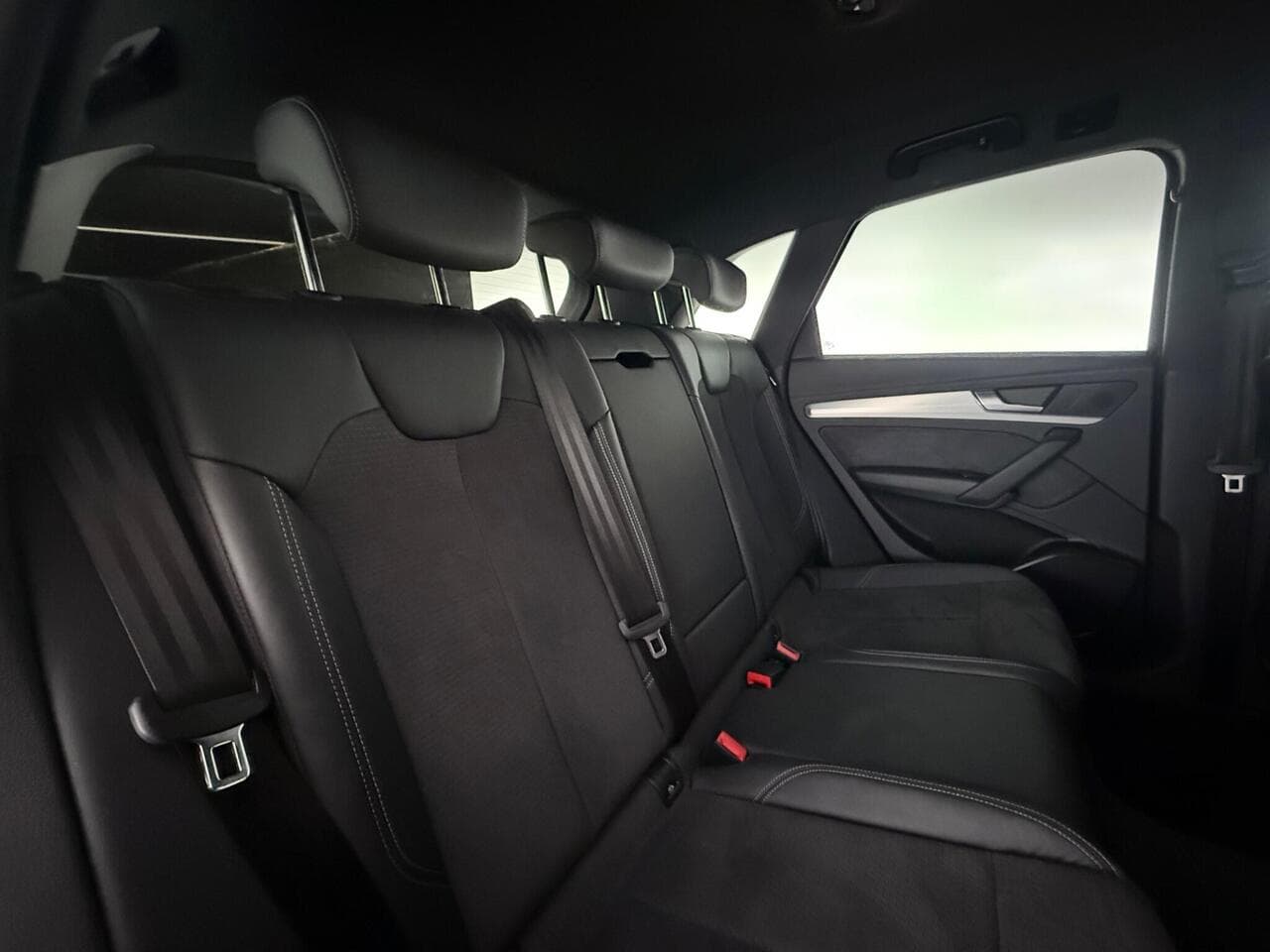 Audi Q5 thumbnail Seats Rear