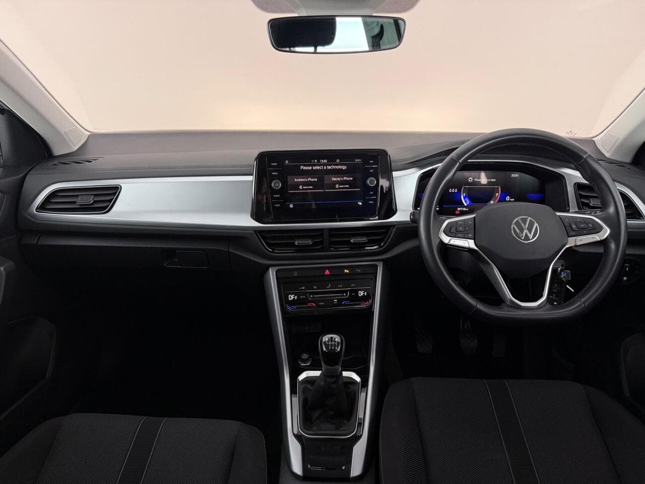Volkswagen T-Roc thumbnail Interior Front