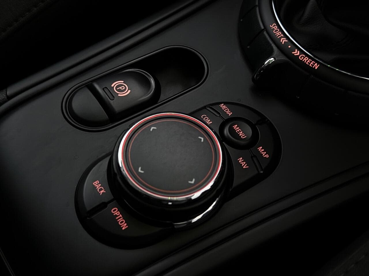 MINI Countryman thumbnail Misc Controls