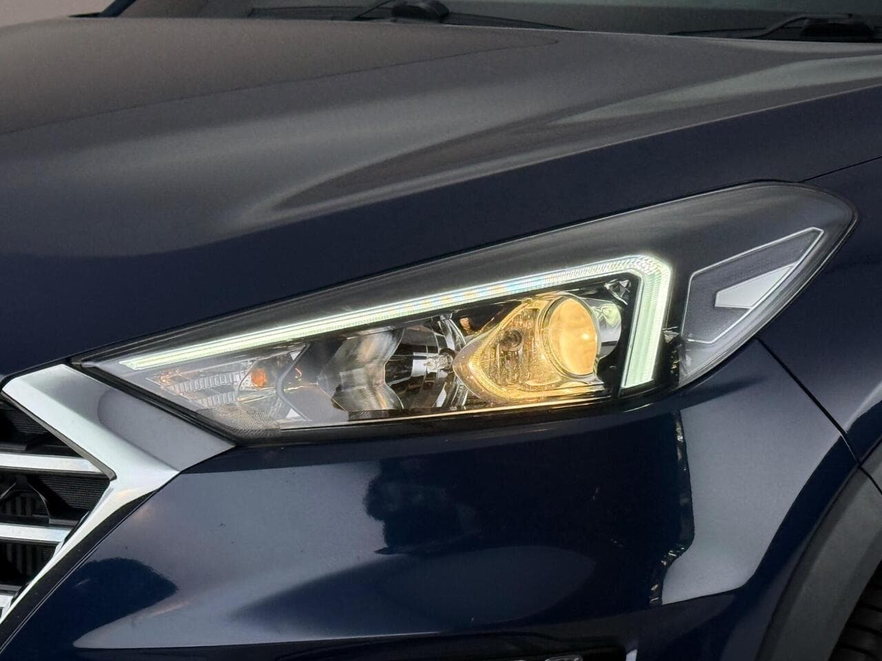 Hyundai TUCSON thumbnail Lights Front