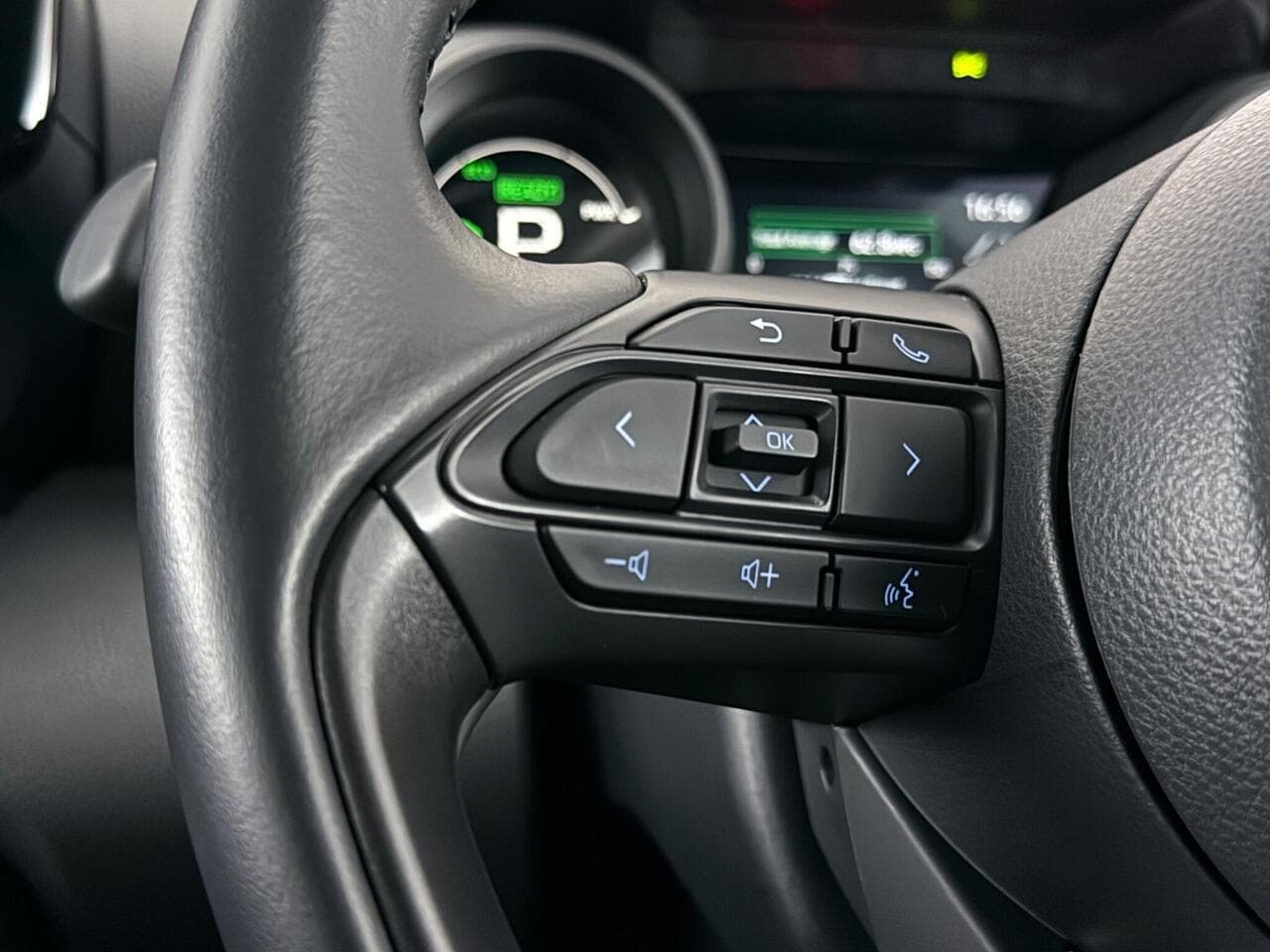 Toyota Yaris thumbnail Misc Controls